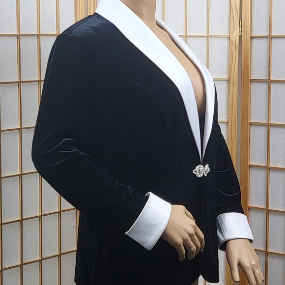 Alex Evenings black velvet jacket with crystal button close white trim size 1X - Picture 2 of 7